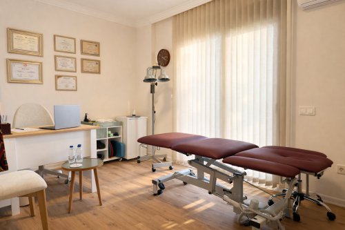 Melis Özbay fizyoterapi kliniği